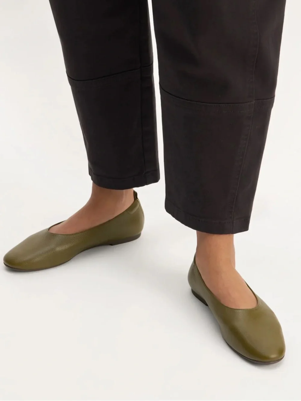 Everlane Day Glove Flat Birch Green Leather Ballet Slip On Size 6 NWOB - Picture 6 of 9
